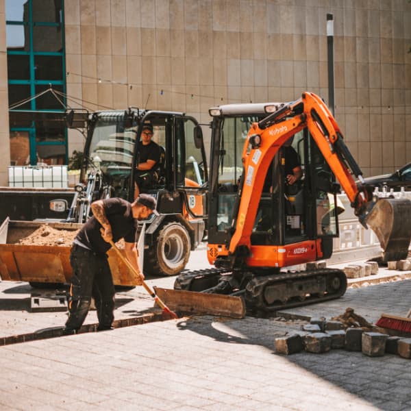 Zwei Bagger bei Straßenarbeiten | Marc Erkens ME-Straßenbau